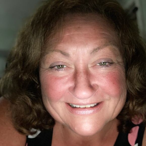 Meet your Posher, Laurel - Picture 3 of 3